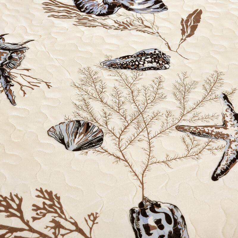 3 Piece Retro Printed Reversible Quilt Set