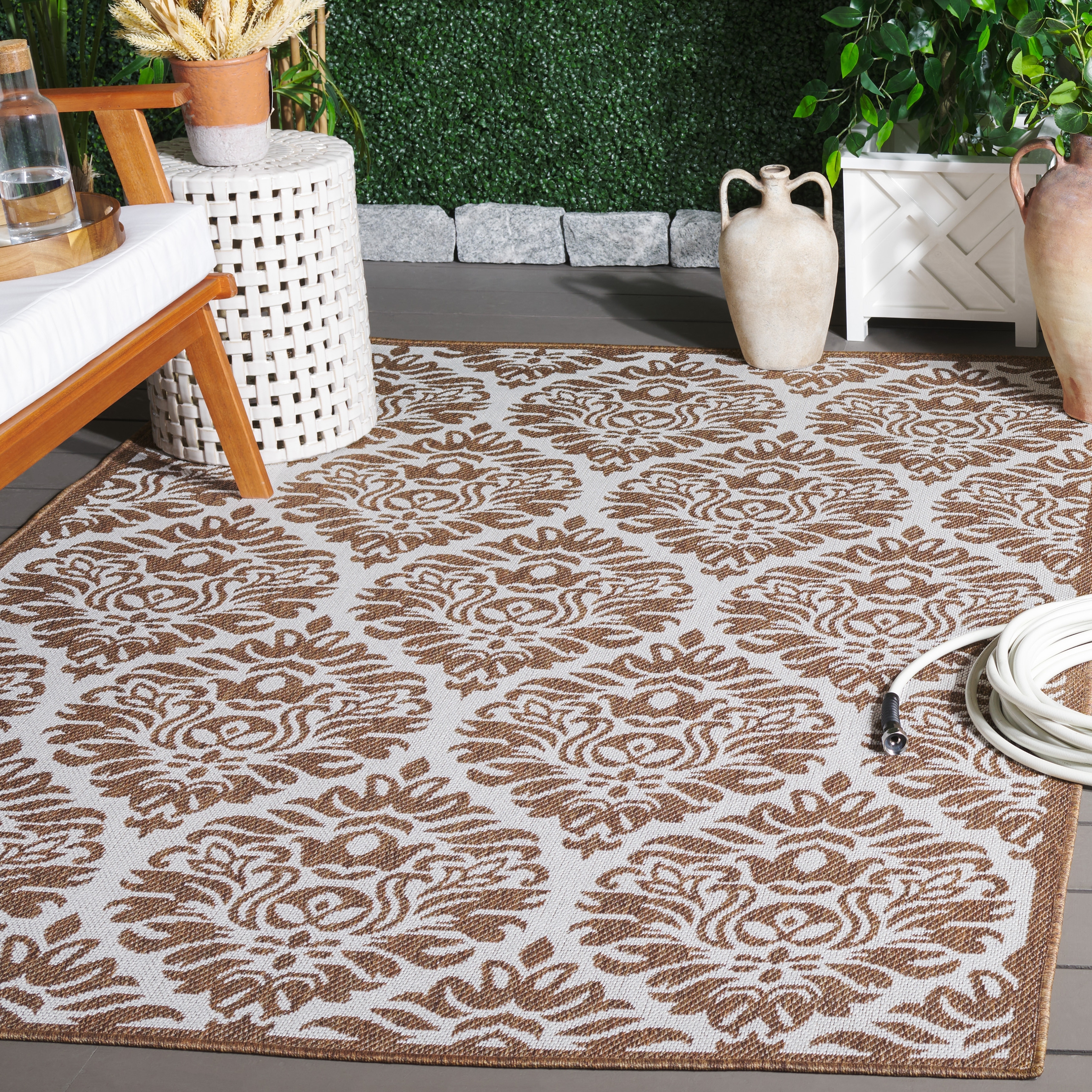 Martha Stewart Silvija Contemporary Rug
