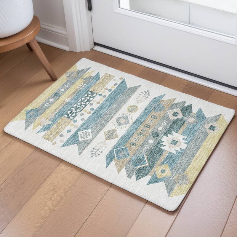 Machine Washable Indoor/ Outdoor Global Tuca Chantille Rug