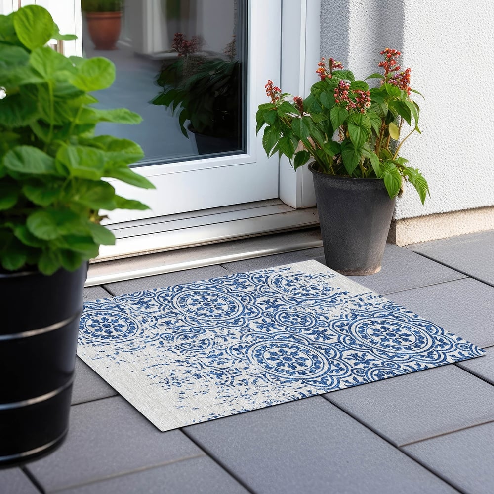 Machine Washable Indoor/ Outdoor Chantille Suzani Vintage Rug