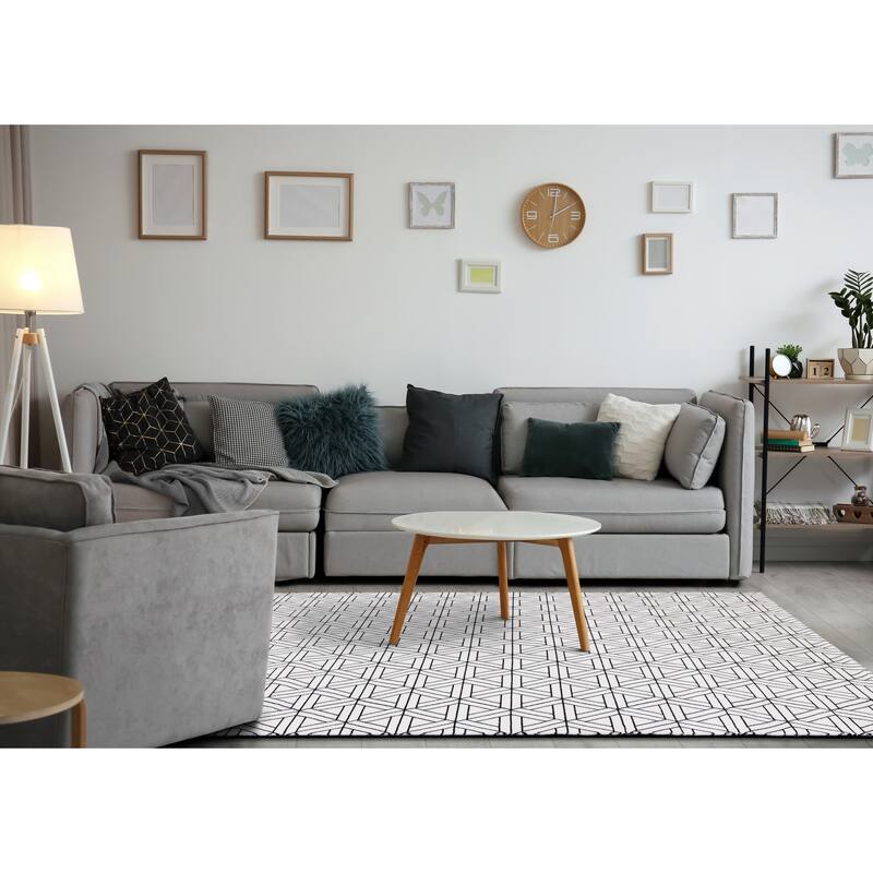 Iceland Collection - White/Black Interlock Rug