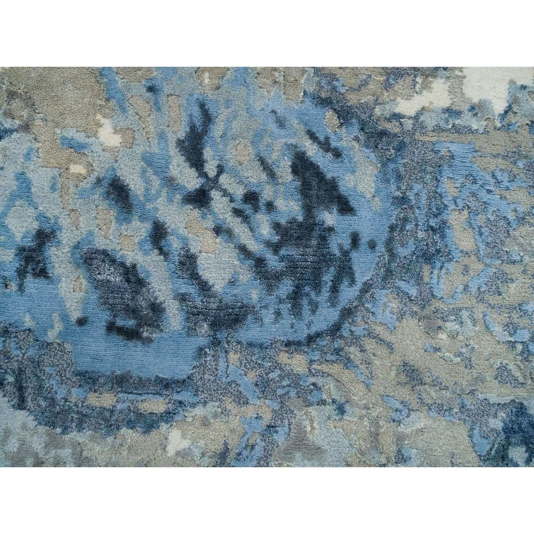 Hand Knotted Grey Modern and Contemporary with Wool & Silk Oriental Rug