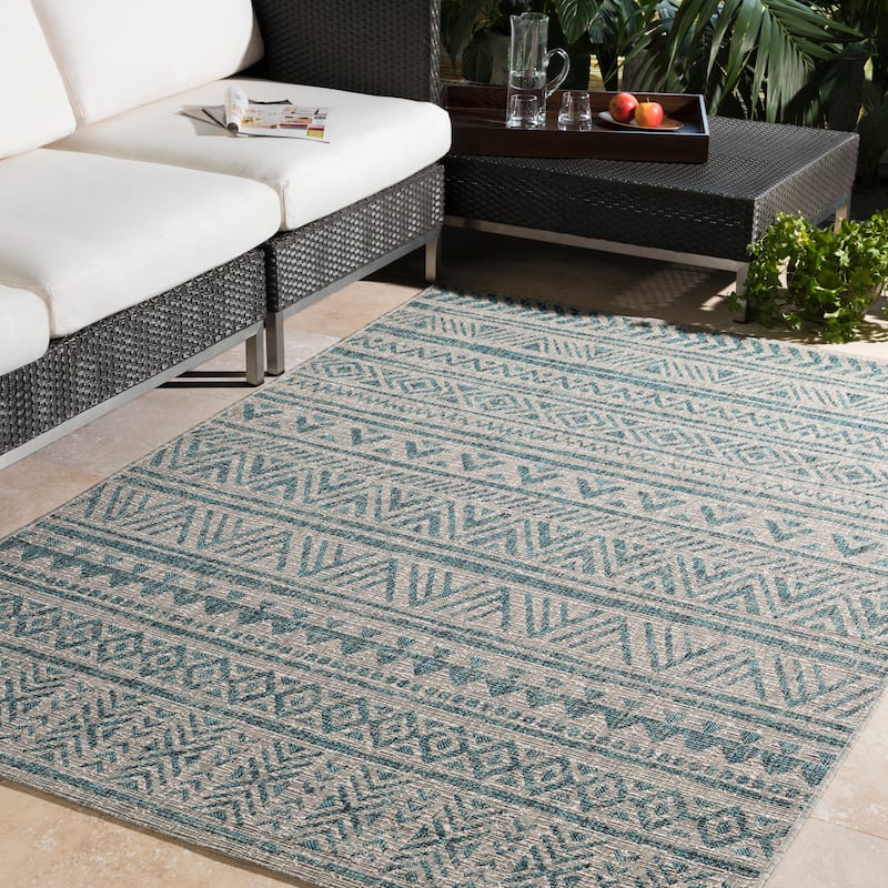 Livabliss Powlett Vintage Southwestern Indoor/ Outdoor Area Rug - 5'3" x 7'6" - Aqua