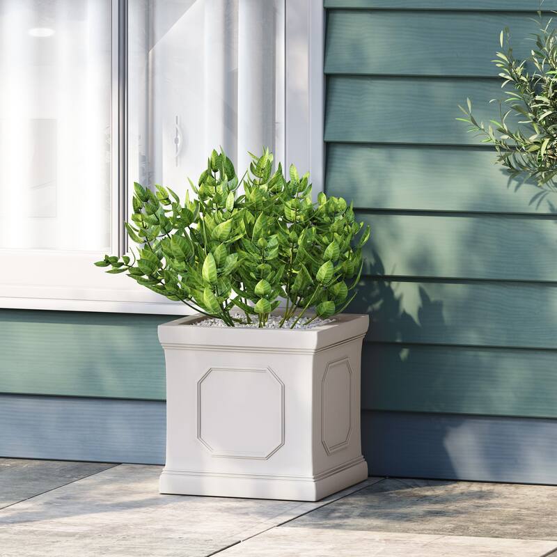 Flower pot，PLANTER，This garden urn planter allows for variation in height in your garden area
