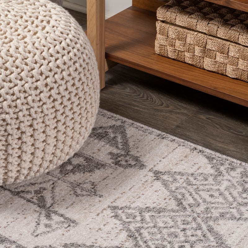 JONATHAN Y Skoura Tribal Diamond Geometric Area Rug