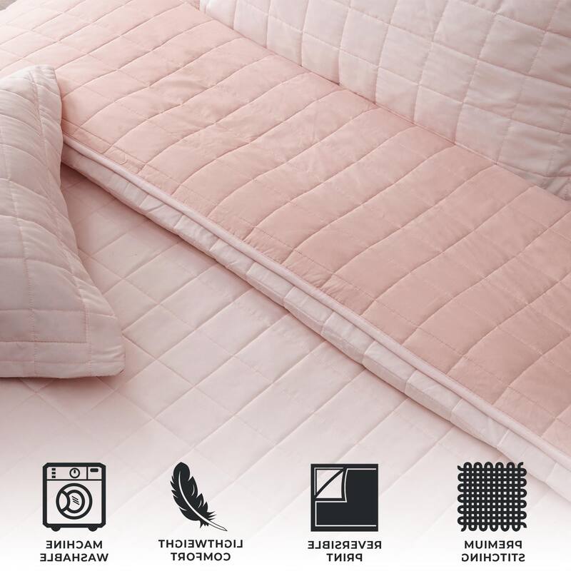 Luxurious Two-Tone Microfiber Quilt Set With Shams