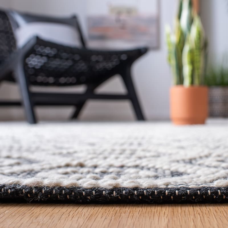 SAFAVIEH Handmade Natura Romea Wool Rug