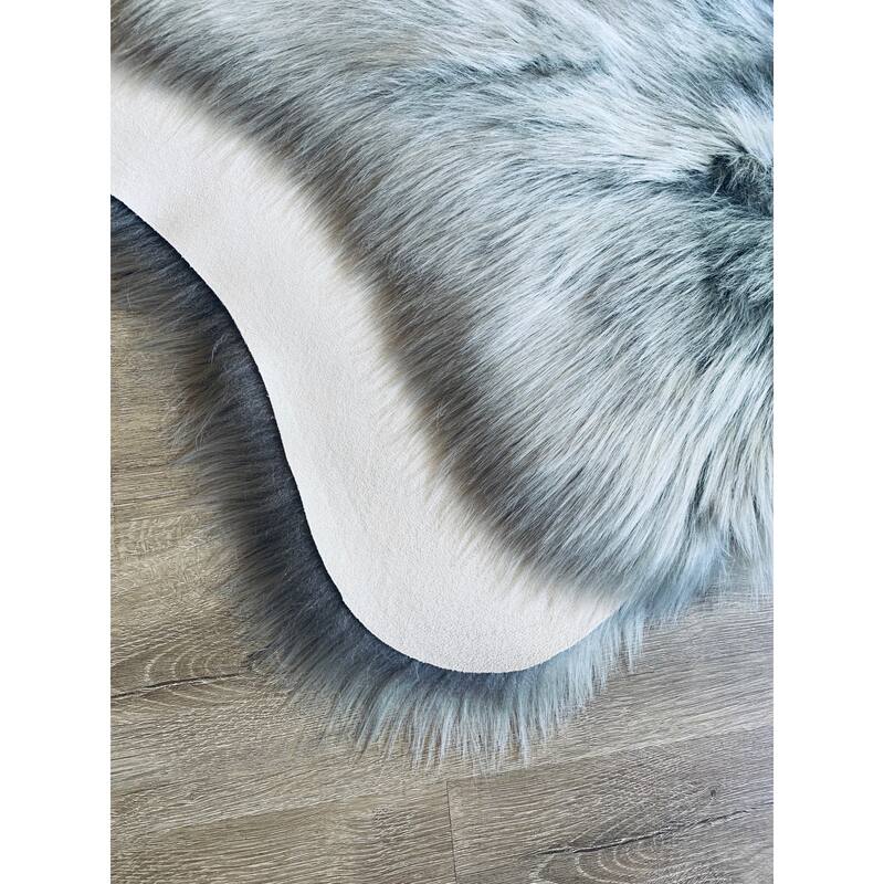 Ovella Home Premium Faux Sheepskin Shag Round Area Rug