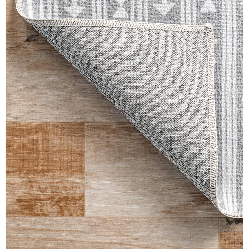 Nuloom Joelle SpinClean Machine Washable Tribal Geometric Border Area Rug