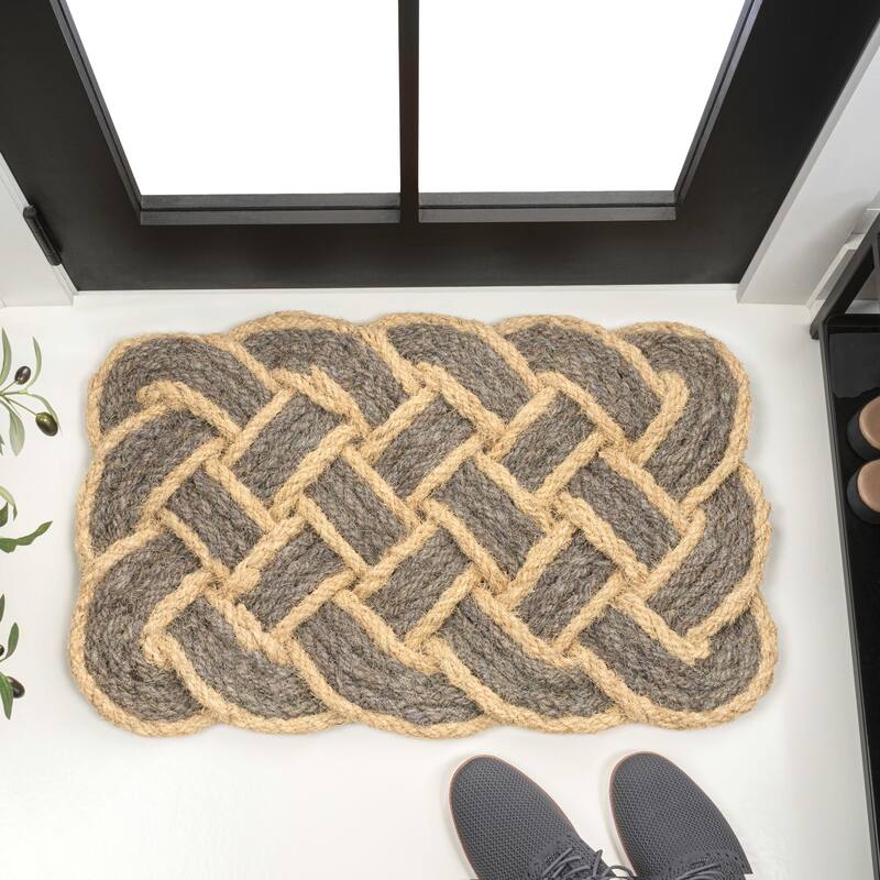 Maeve Classic Coastal Scalloped Basketweave Coir Indoor/Outdoor DoorMat - Gray/Bleach - 18 in. x 30 in.
