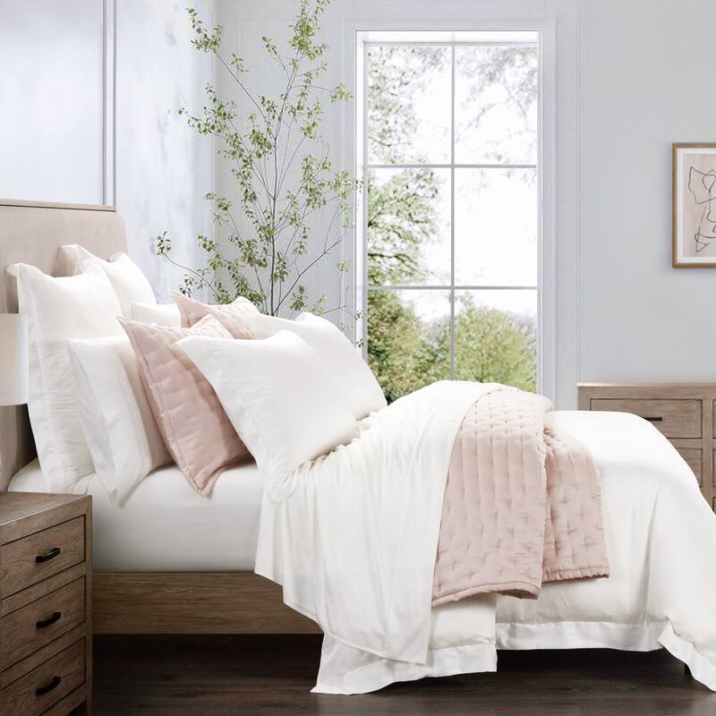 HiEnd Accents Premium 100% Lyocell Silky Soft Modern Contemporary 3 Piece Quilt Set - Blush - King
