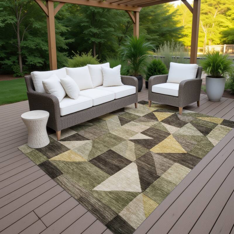 Machine Washable Indoor/ Outdoor Geo Rubi Chantille Rug