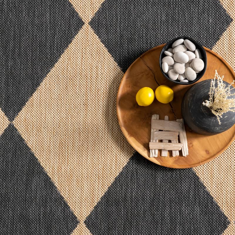 Nuloom Sabina Diamond Trellis Indoor/Outdoor Area Rug