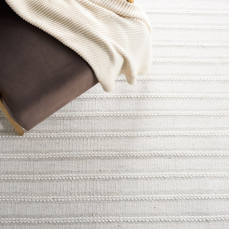 SAFAVIEH Handmade Kilim Shahnaz Stripe Rug