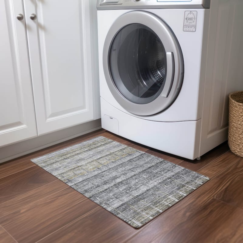 Machine Washable Indoor/ Outdoor Chantille Abstract Ombre Rug - Gray - 1'8" x 2'6"