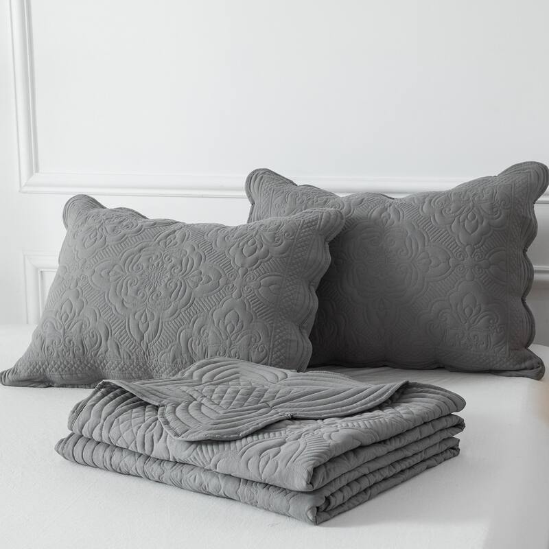 Wholinens Scalloped Edge Washed Microfiber Embroidered Damask Quilt Set 3 Pieces