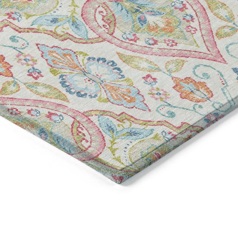 Machine Washable Indoor/Outdoor Traditional Spades Chantille Rug