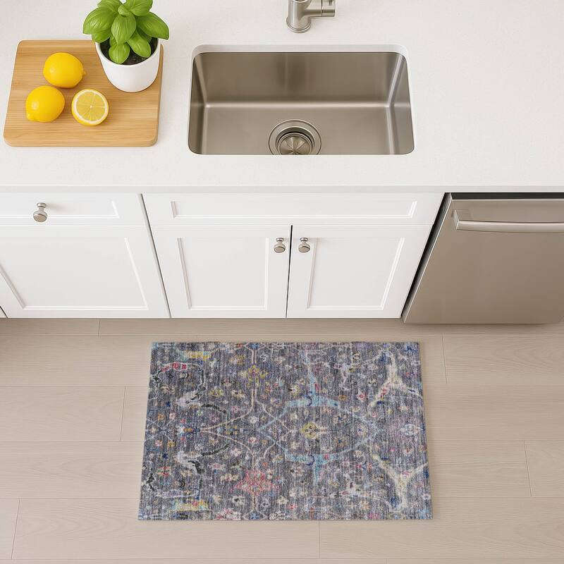 Machine Washable Indoor/ Outdoor Traditional Vintage Chantille Rug