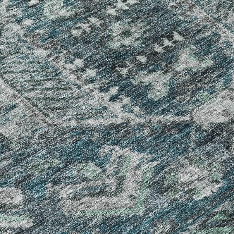 Machine Washable Indoor/ Outdoor Boho Traditional Chantille Rug