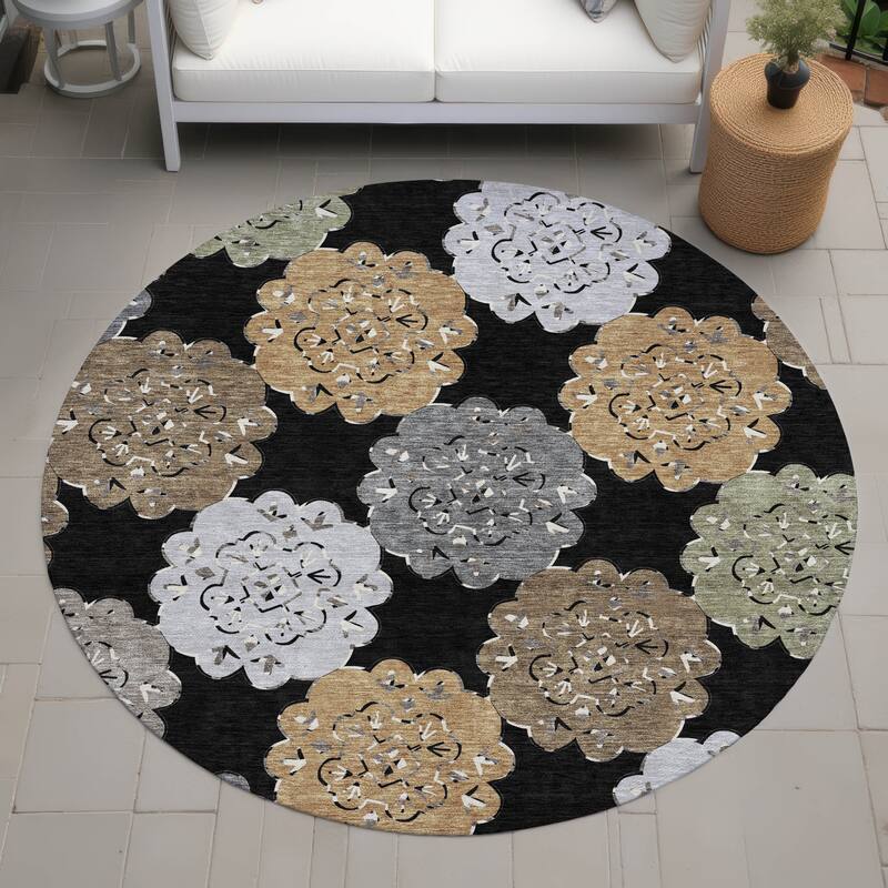 Machine Washable Indoor/ Outdoor Global Motif Chantille Rug - Black - 8' x 8'