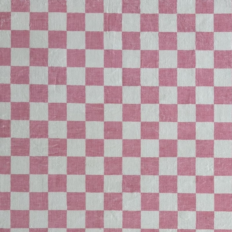 HomeRoots Checkered Modern Rectangle Area Rug - 96 in. x 60 in. x 0.4 in.