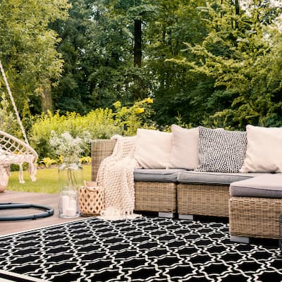 SAFAVIEH Courtyard Gulsin Indoor/ Outdoor Waterproof Patio Backyard Rug