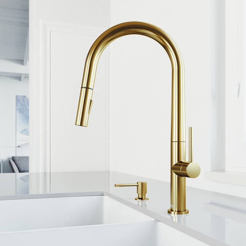 VIGO Greenwich 18" H Single Handle Pull-Down Sprayer Kitchen Faucet