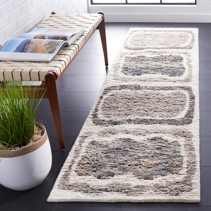 SAFAVIEH Handmade Casablanca Roksana Wool Rug - 2'3" x 9' Runner - Ivory/Dark Grey