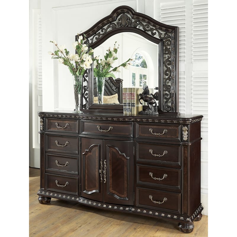 Steve Silver Manchester Traditional 9-Drawer Dresser