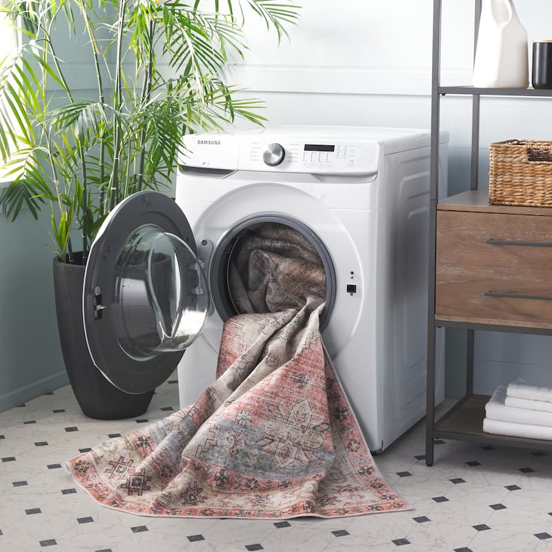 SAFAVIEH Arizona Tjalda Machine Washable Slip Resistant Rug - 6' Round - Olive/Red