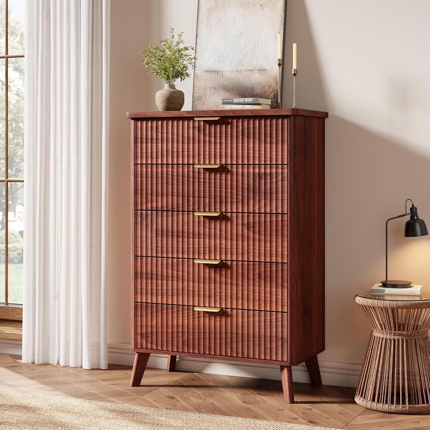 Fluted 5 Drawer Dresser, 47.2 in Tall Modern Wooden Chest of Drawers with Curved Design for Living Room or Hallway