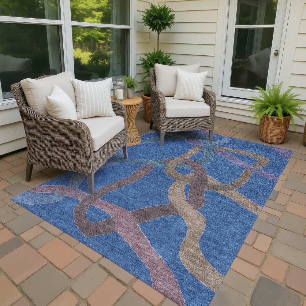 Machine Washable Indoor/ Outdoor Abstract Links Chantille Rug
