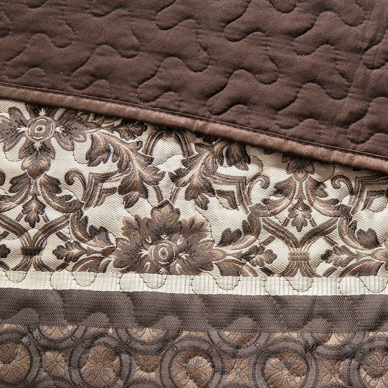 GDF Studio - Princeton 5-Piece Reversible Jacquard Quilt Set with Decorative Pillows