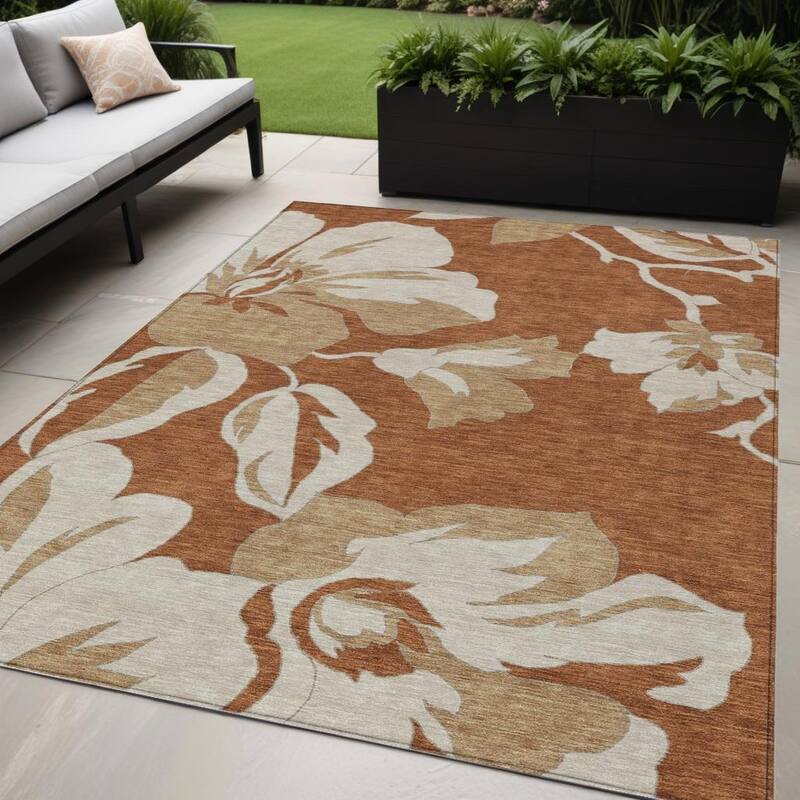 HomeRoots Floral Transitional Rectangle Outdoor Rug - 5' X 8'