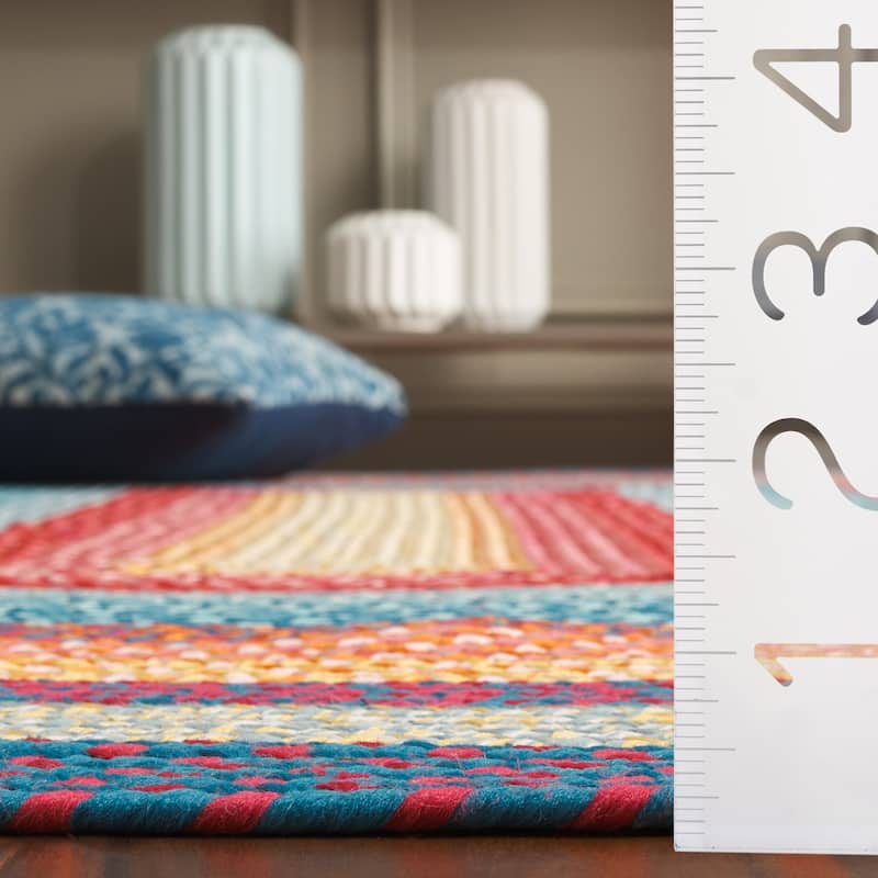 SAFAVIEH Handmade Braided Jo Machine Washable Country Casual Rug