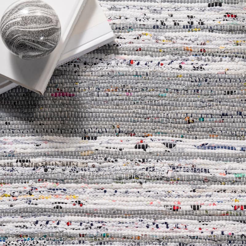 Nuloom Seraphina Mottled Stipe Cotton Tassel Area Rug