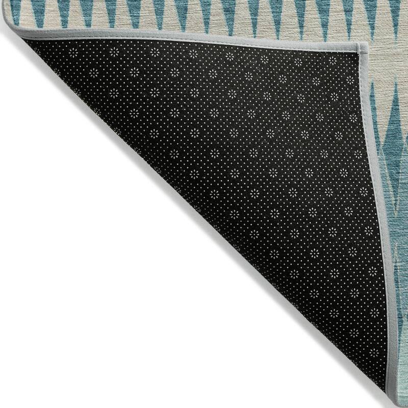 Machine Washable Indoor/ Outdoor Chantille Contemporary Geo Rug