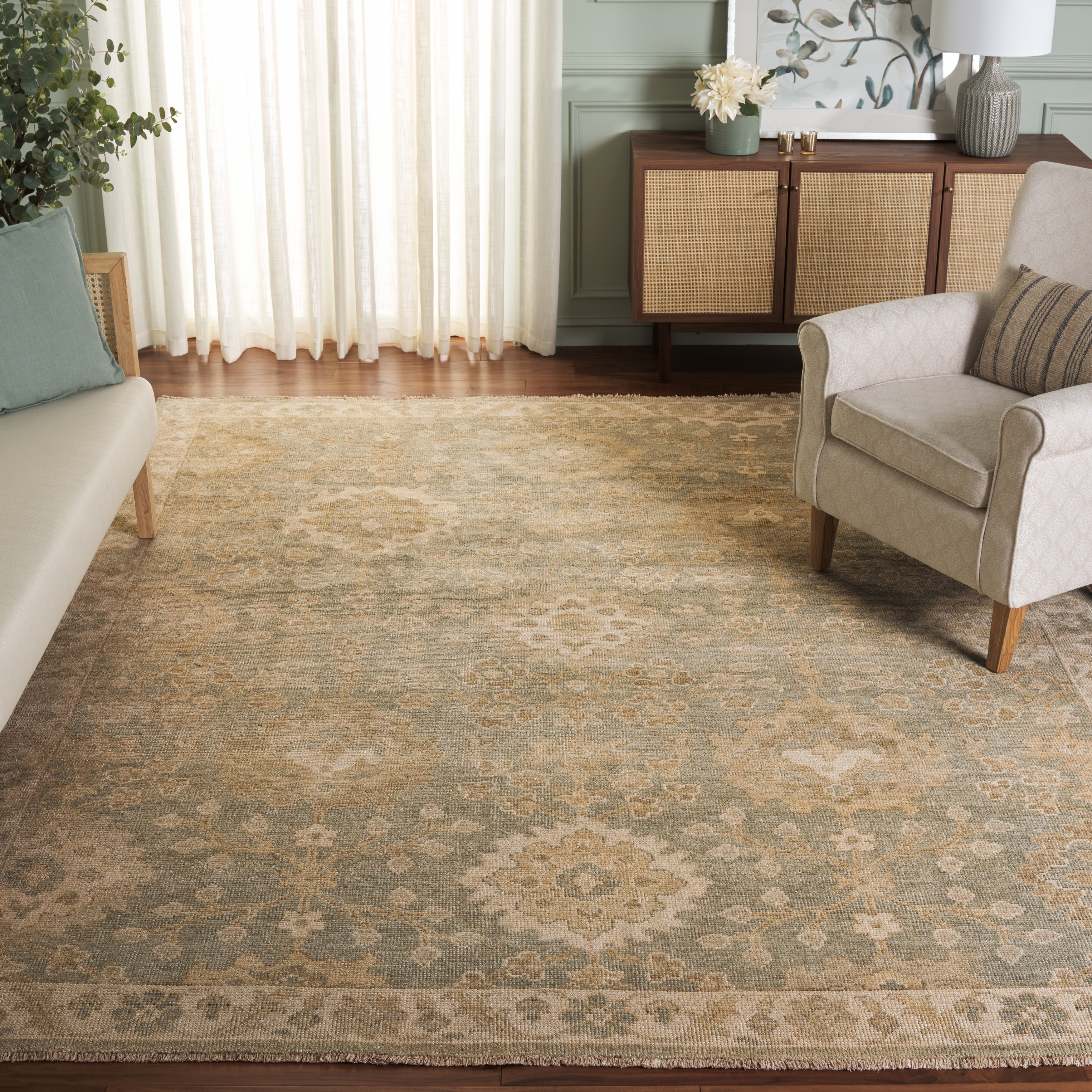 SAFAVIEH Hand-Knotted Izmir Misato Wool & Vicsose Rug - On Sale