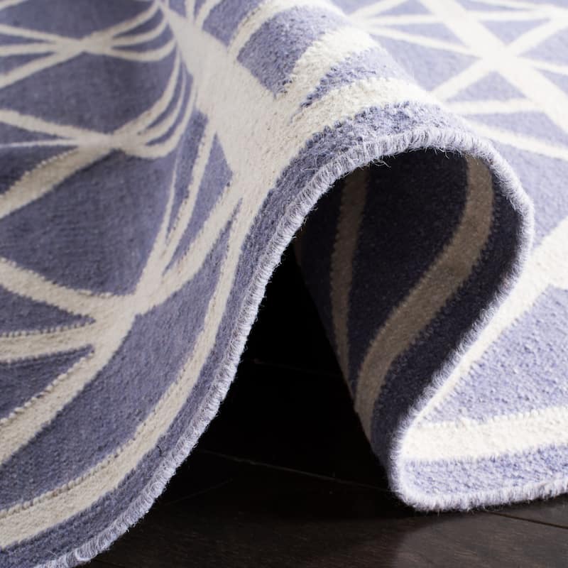 SAFAVIEH Handmade Flatweave Dhurries Vistina Modern Moroccan Wool Rug