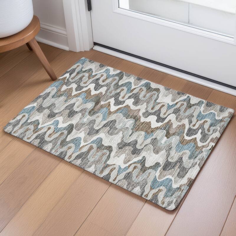 Machine Washable Indoor/ Outdoor Modern Mason Chantille Rug