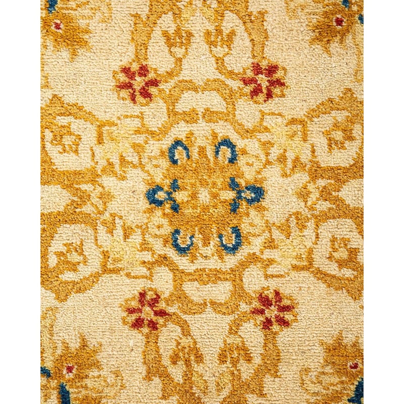Overton Hand Knotted Wool Vintage Inspired Modern Contemporary Eclectic Ivory Area Rug - 4' 1" x 6' 5"