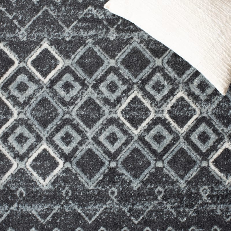 SAFAVIEH Amsterdam Iskra Moroccan Boho Rug