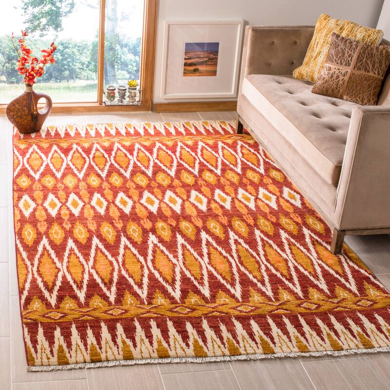 SAFAVIEH Couture Hand-knotted Jacinta Modern Wool Rug