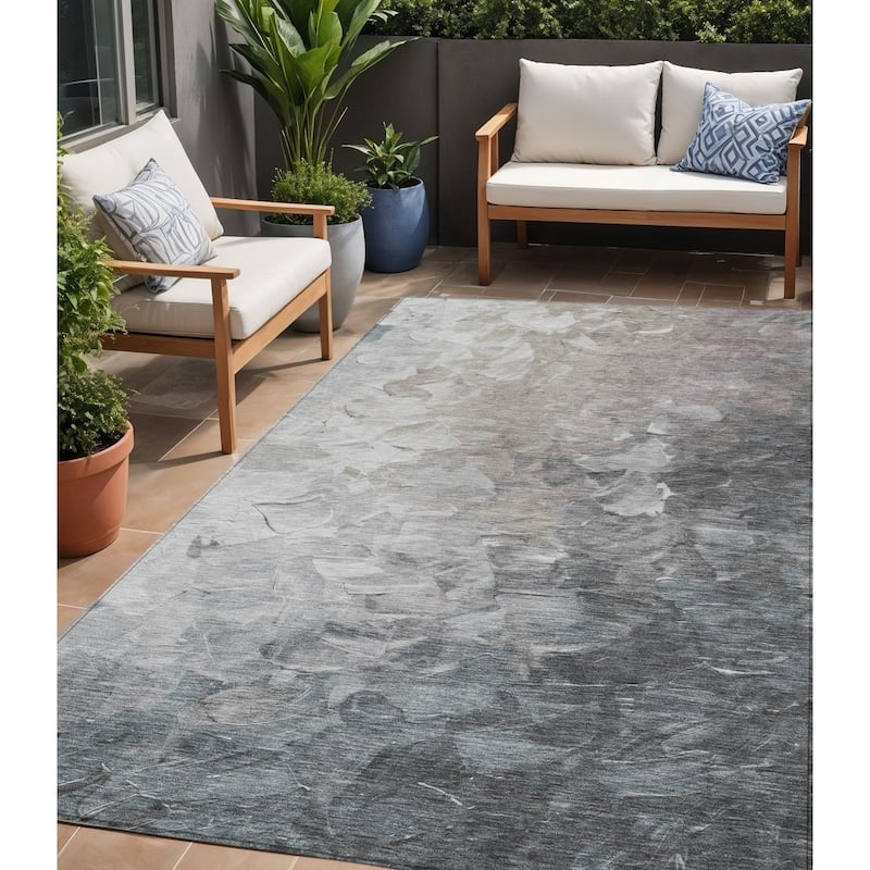 HomeRoots Abstract Transitional Rectangle Outdoor Rug - 5' X 8'