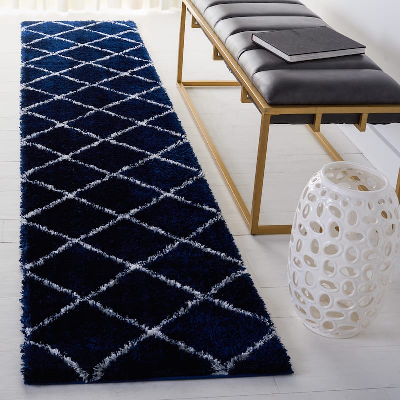 SAFAVIEH Tahoe Shag Emilia Trellis 1.2-inch Thick Rug - 2' x 9' Runner - Navy/White
