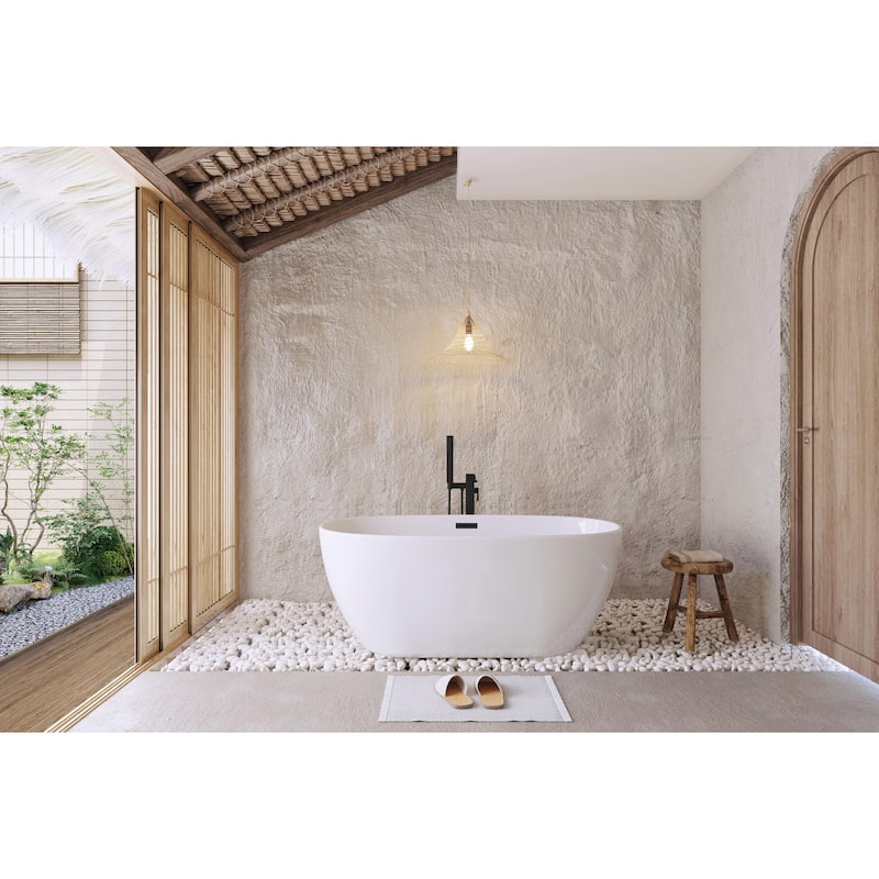 Adler Soaking Bathtub in Glossy White