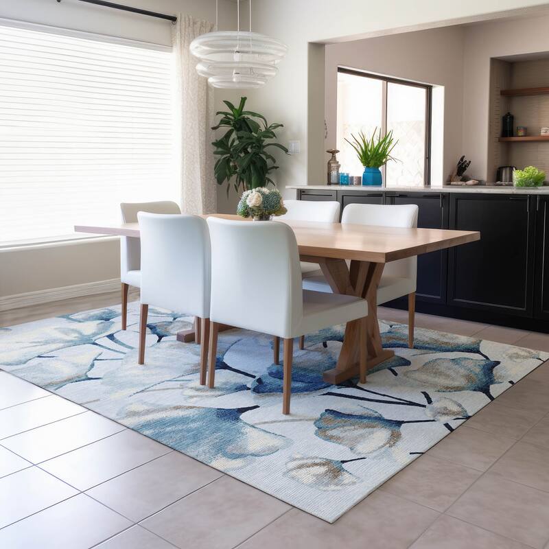 Machine Washable Indoor/ Outdoor Floral Love Chantille Rug