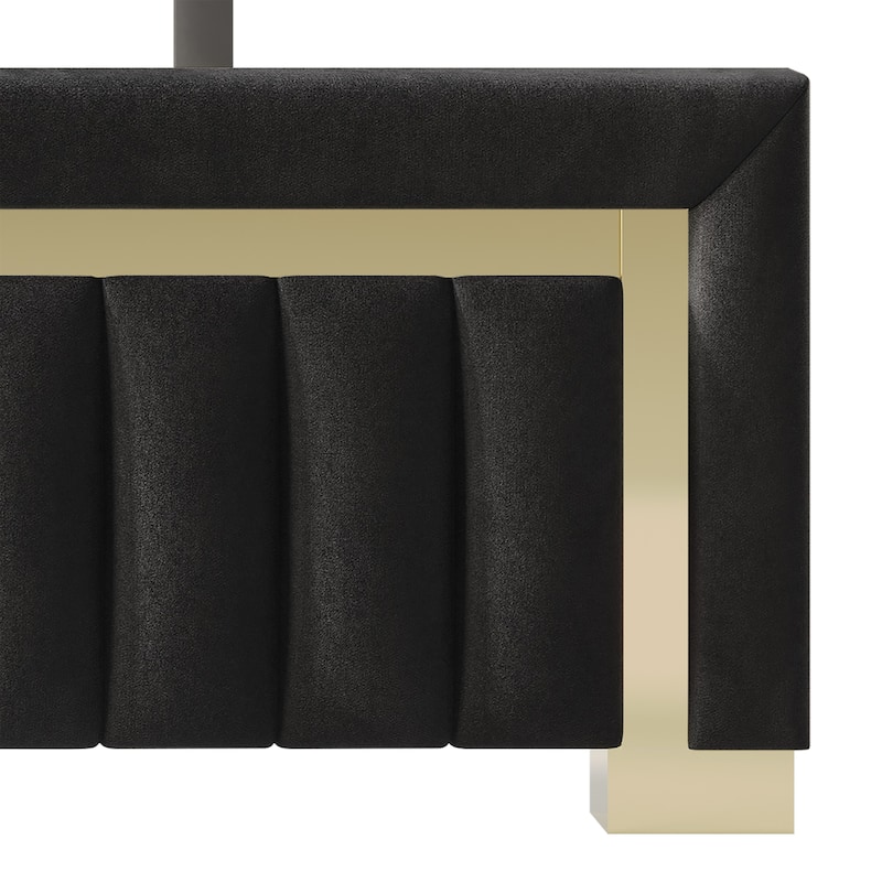 Clayfell Olathe Upholstered Panel Bed