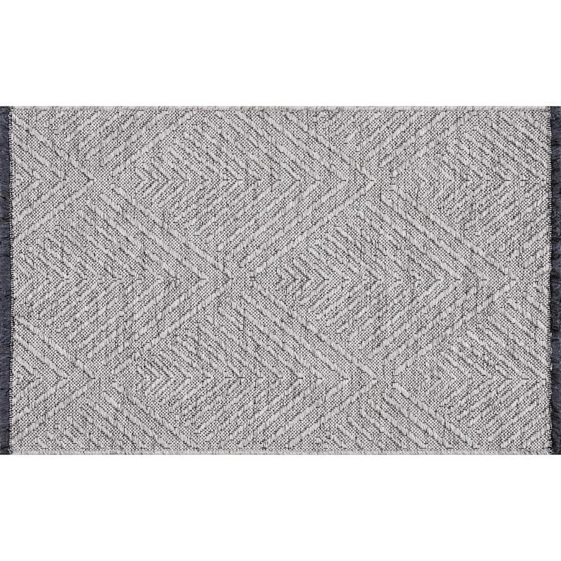 Alameda Solid Color Chevron Machine Washable Indoor Area Rug