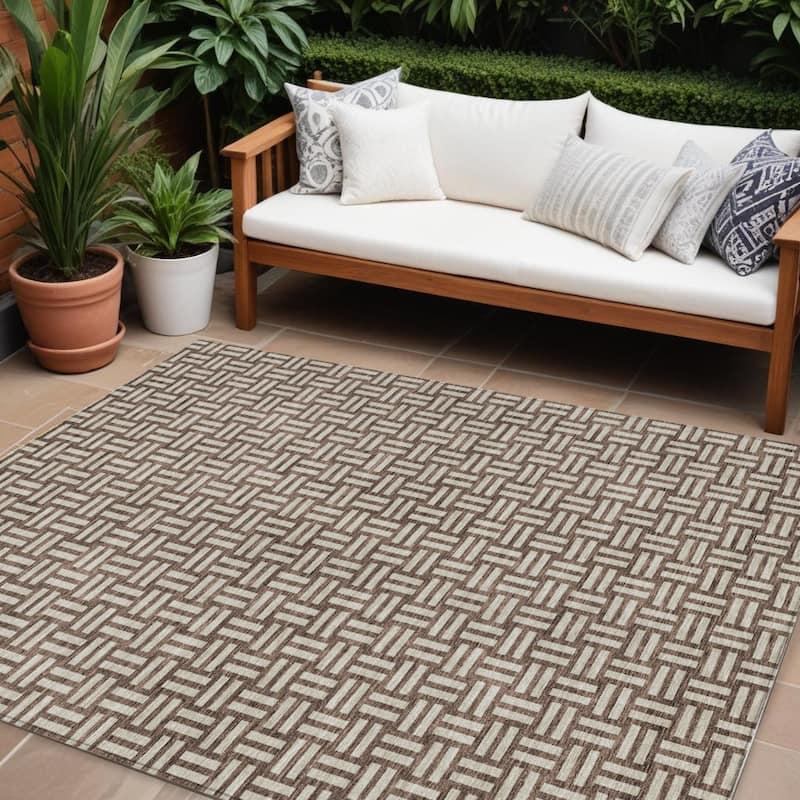 HomeRoots Geometric Transitional Rectangle Outdoor Rug - 9' X 12'